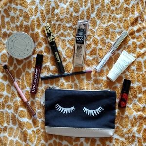 Makeup bundle